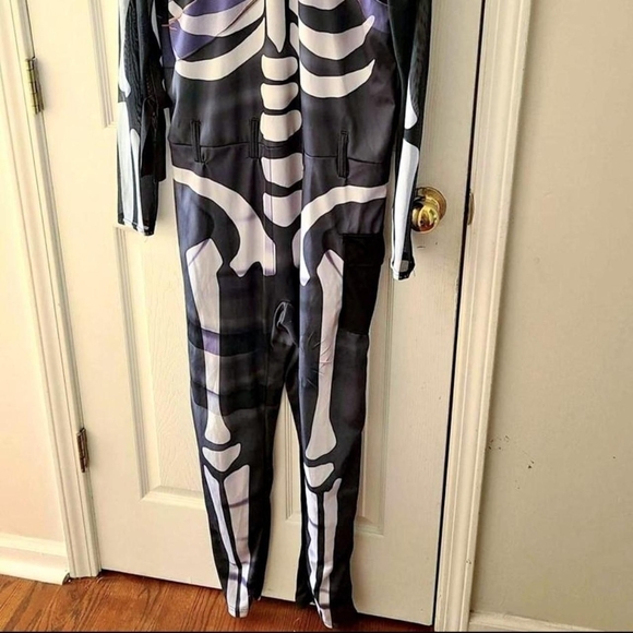 Spirit Halloween Fortnite Skull Trooper Skeleton Adult Large Costume - Picture 15 of 15